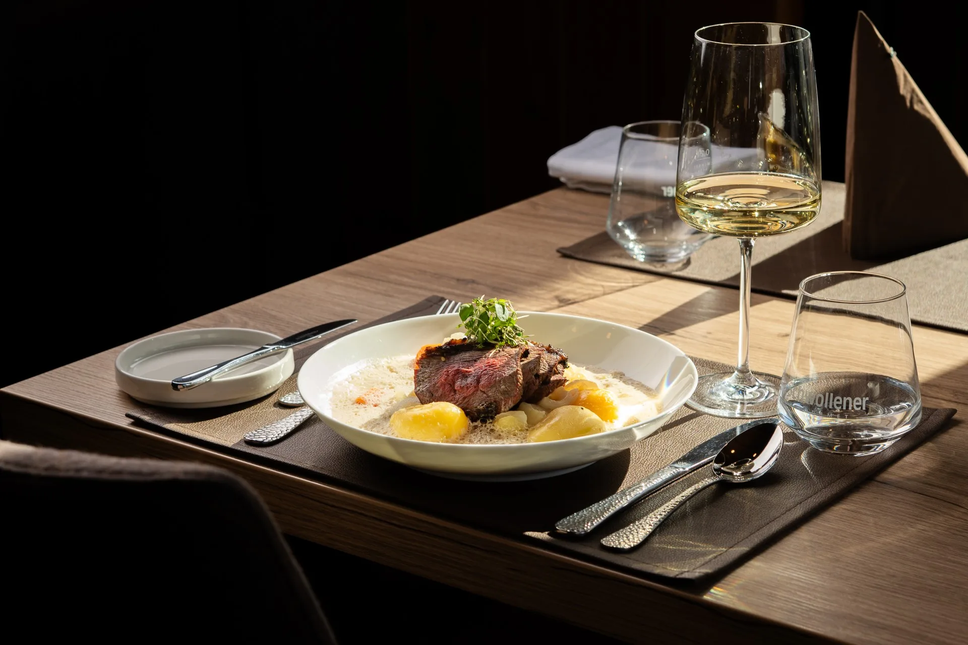 Gemütliche Atmosphäre im Restaurant Höcherberg